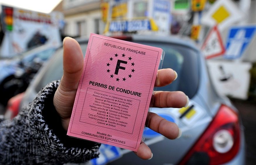 Téléphone au volant : dans ce département, votre permis peut être suspendu dès le premier appel ou SMS | So Busy Girls