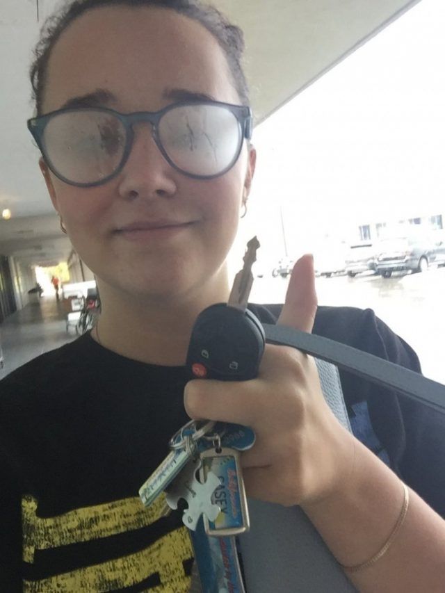 12 situations que seules les personnes qui portent des lunettes peuvent comprendre | So Busy Girls