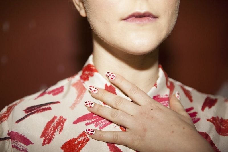 Un nail art coloré ton sur ton | So Busy Girls