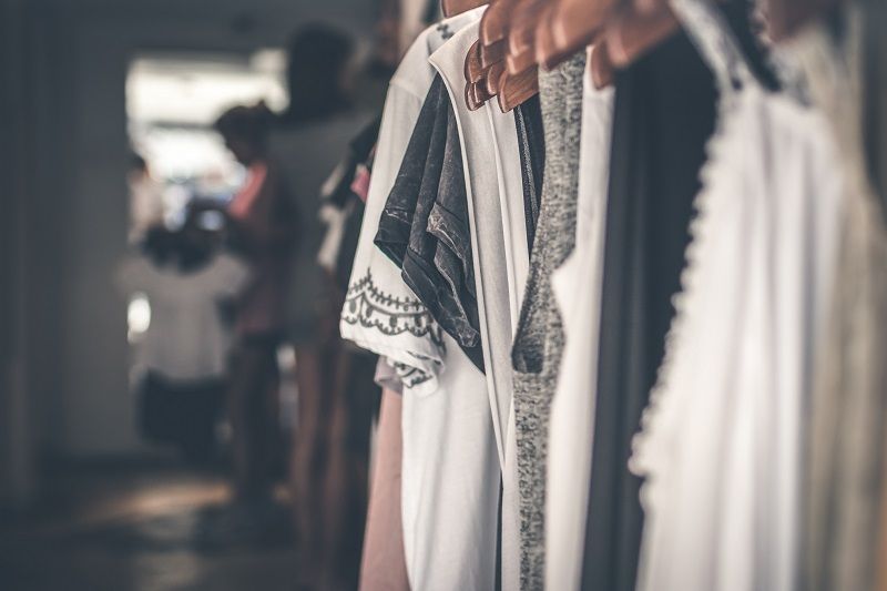 4 astuces pour réussir son vide-dressing | So Busy Girls