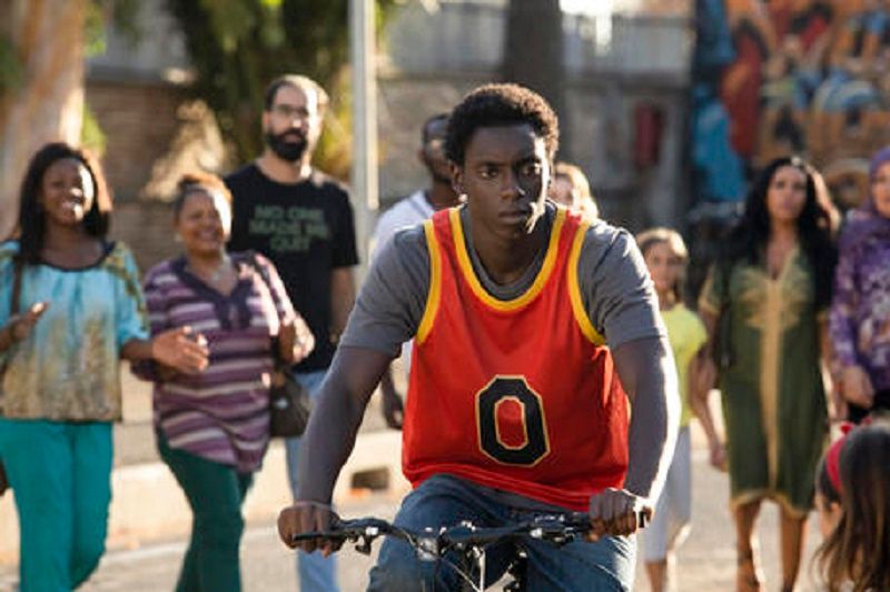 Découvrez la bande-annonce de Zéro, la nouvelle série originale Netflix sur un super-héros timide | So Busy Girls