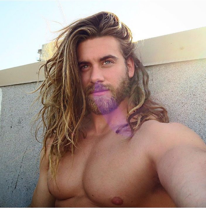 Les 21 selfies masculins les plus sexy de l'année vont vous donner très chaud | So Busy Girls