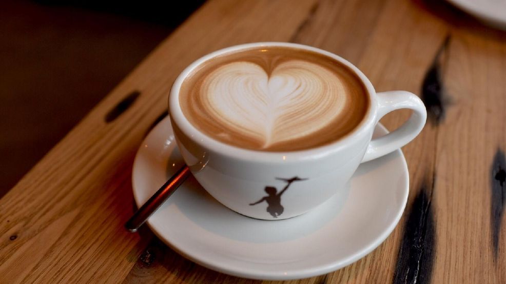 10 signes qu'on est atteint de caféisme, cette dépendance à la caféine qui nous rend accro | So Busy Girls