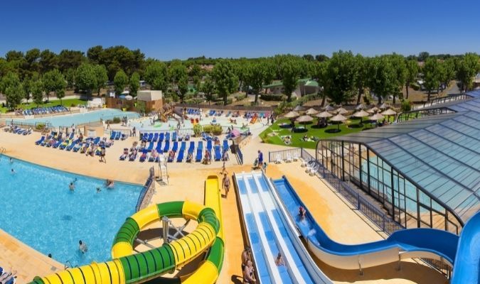 Camping-avec-parc-aquatique-Camping-La-Yole-Panorama-Piscines