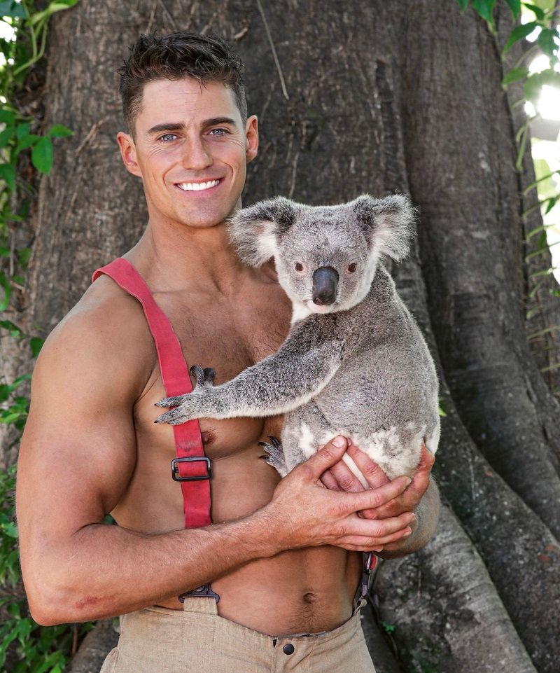 Matt Ross & Cindy - Australian Firefighters Calendar - MIXED ANIMAL Calendar