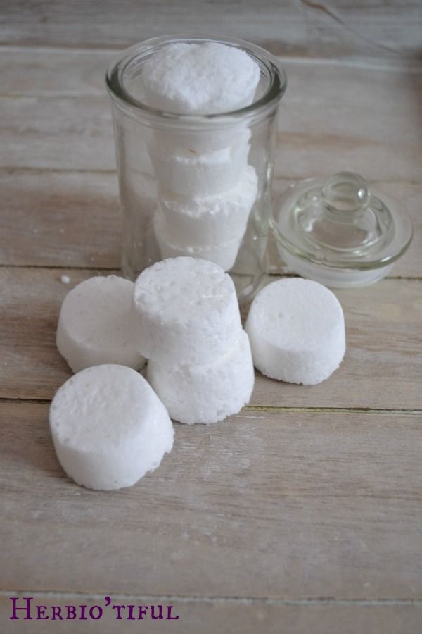 Pastilles-desinfectantes-toilettes-Herbiotiful
