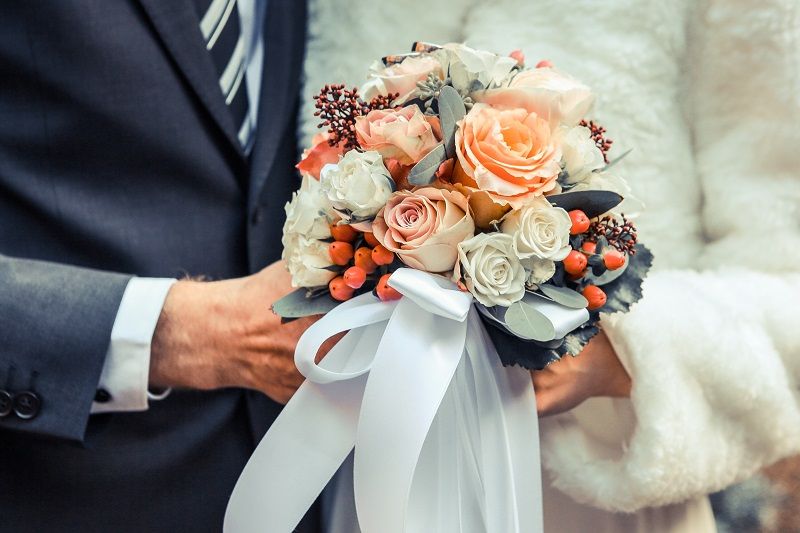 3 conseils pour choisir une belle robe de mariée quand on se marie en hiver | So Busy Girls