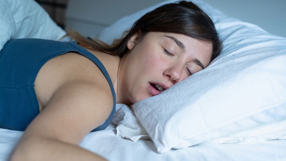 Les 3 raisons qui font que certains ronflent (beaucoup) plus que d'autres | So Busy Girls