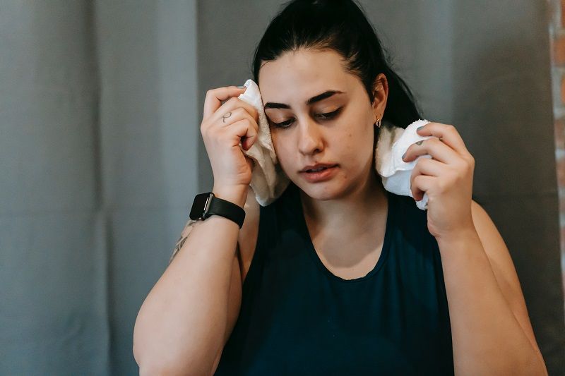 Voilà pourquoi vous vous sentez souvent déprimée après une longue séance de sport | So Busy Girls