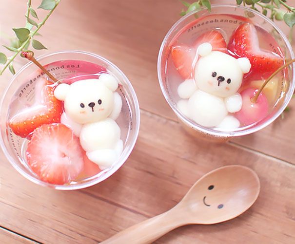 Des oursons blancs dans une boisson gourmande | So Busy Girls