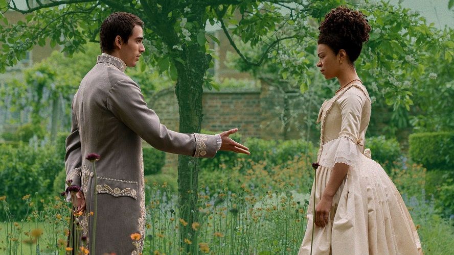 La Reine Charlotte : Un Chapitre Bridgerton se dévoile dans une bande-annonce ultra romantique ! | So Busy Girls