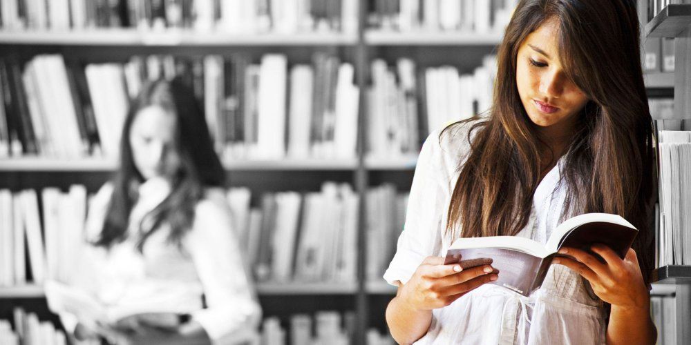 C'est officiel : les femmes sont meilleures que les hommes en orthographe | So Busy Girls