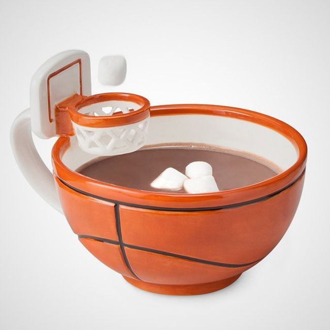 Le mug parfait pour les fans de basket : vous n'avez plus qu'à viser pour jeter votre sucre dans le panier ! | So Busy Girls