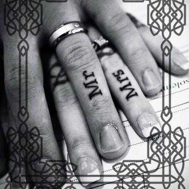 UN AMOUR SI FORT QU'ILS PORTENT LEUR TATOUAGE ET LEUR BAGUE | So Busy Girls