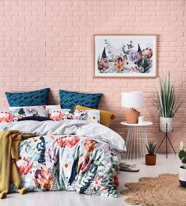 Un mur de briques roses | So Busy Girls