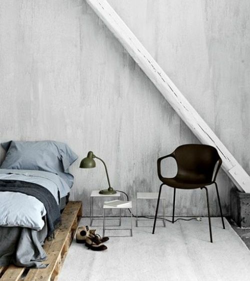 Un lit minimaliste en palettes | So Busy Girls