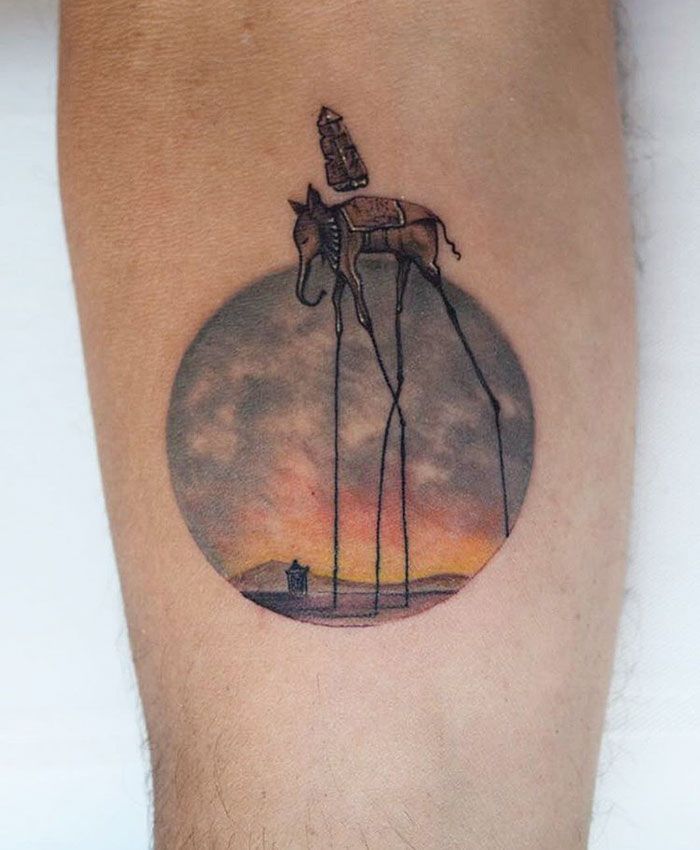 Cette artiste réalise de petits tatouages ronds magnifiques | So Busy Girls
