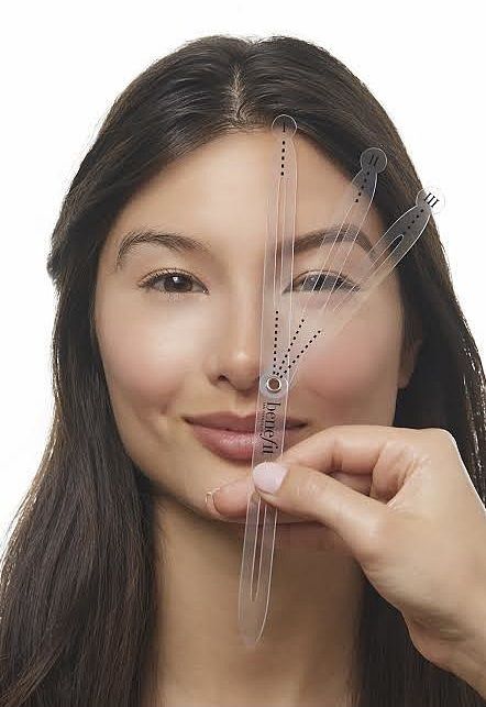 VEILLEZ À BIEN DESSINER VOS SOURCILS | So Busy Girls