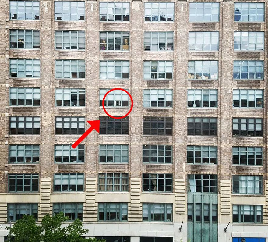 Une guerre de post-it entre 2 buildings new-yorkais s'achève par un sacré final | So Busy Girls