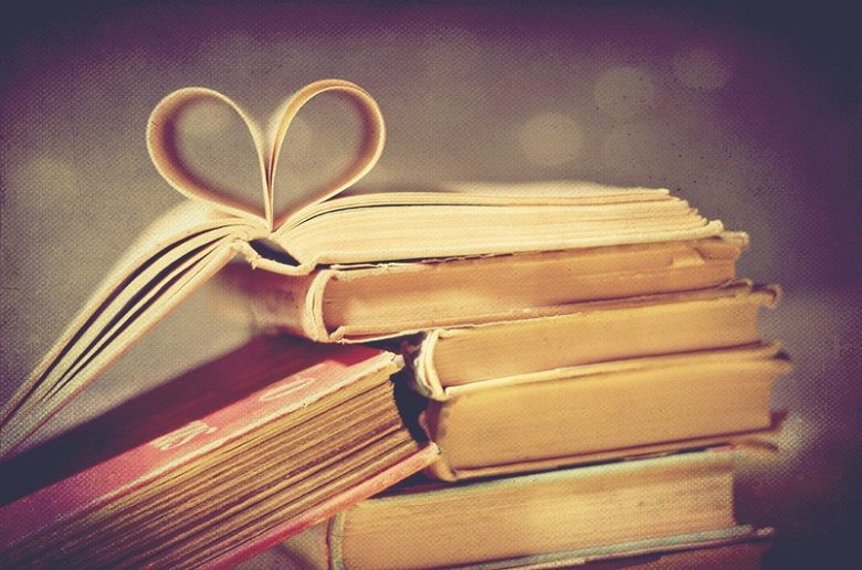 aimer-lire-pile-de-livres