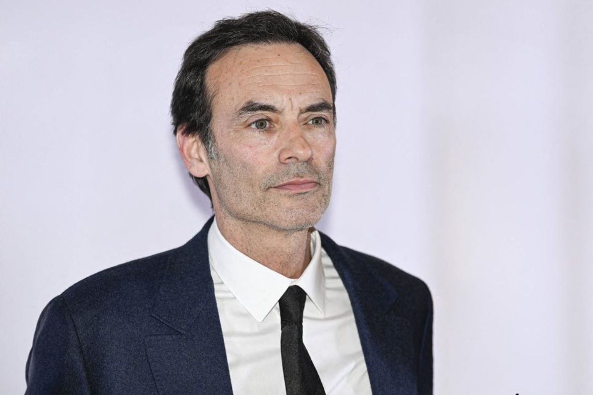 Cette photo avec sa chienne Blew intrigue : pourquoi le message d&rsquo;Anthony Delon fait autant parler