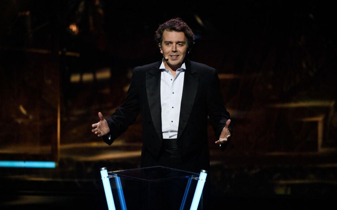 Aux Molières, Alex Vizorek a glissé le nom de Maria Carolina dans une blague très politique