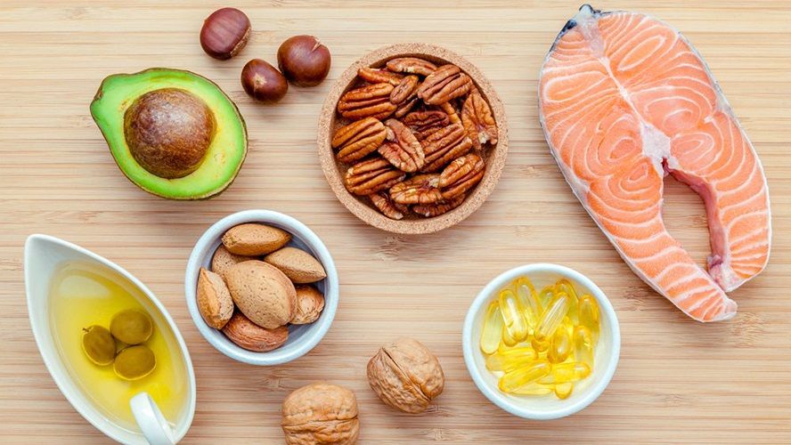 Les aliments contenant des graisses insaturées, les bonnes graisses.