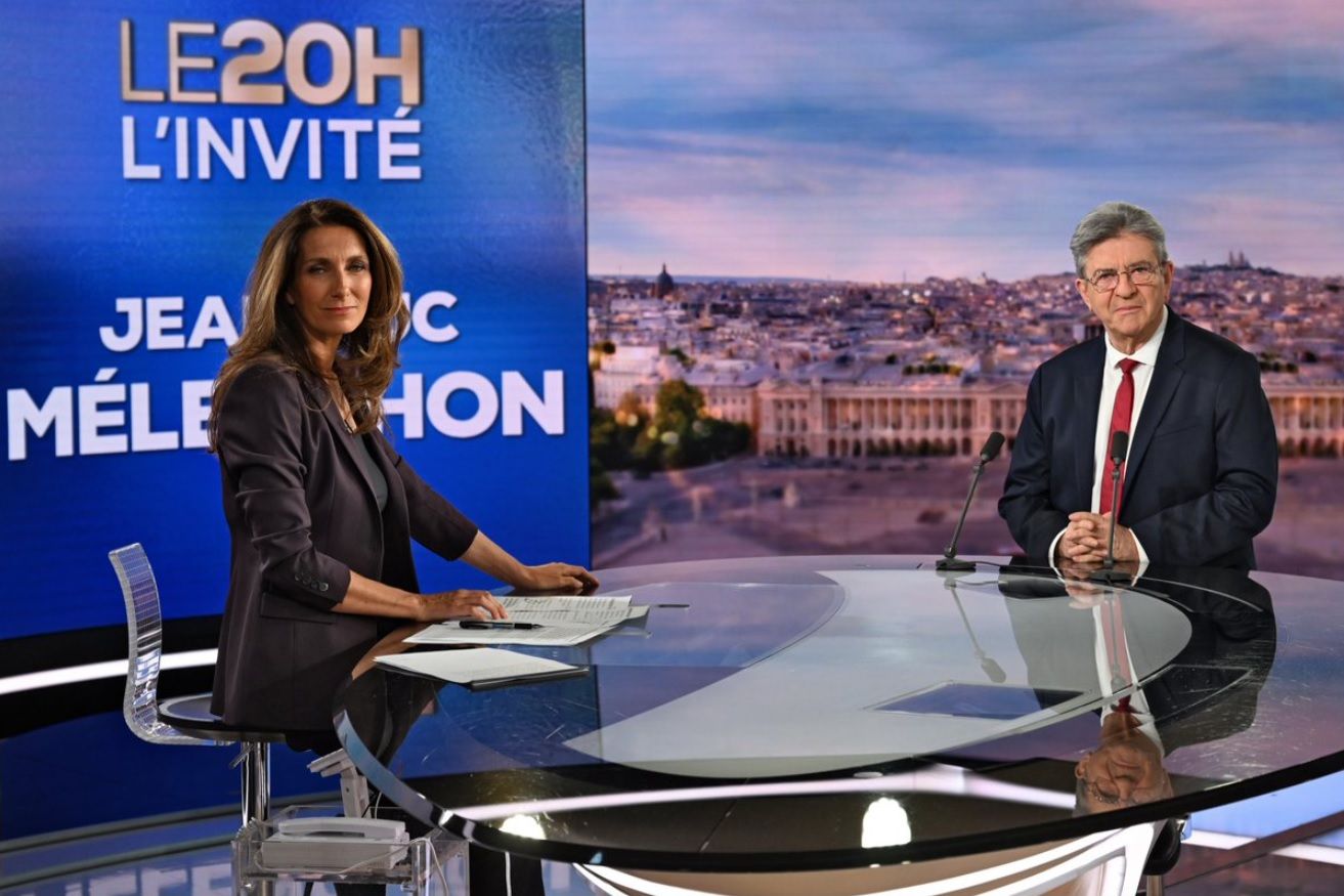 On ne va pas se faire la guerre : l'échange très tendu entre Jean-Luc Mélenchon et Anne-Claire Coudray
