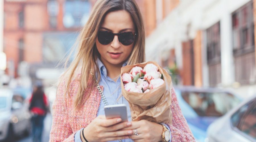 Avec combien de personnes parler en même temps sur une appli de rencontre ?