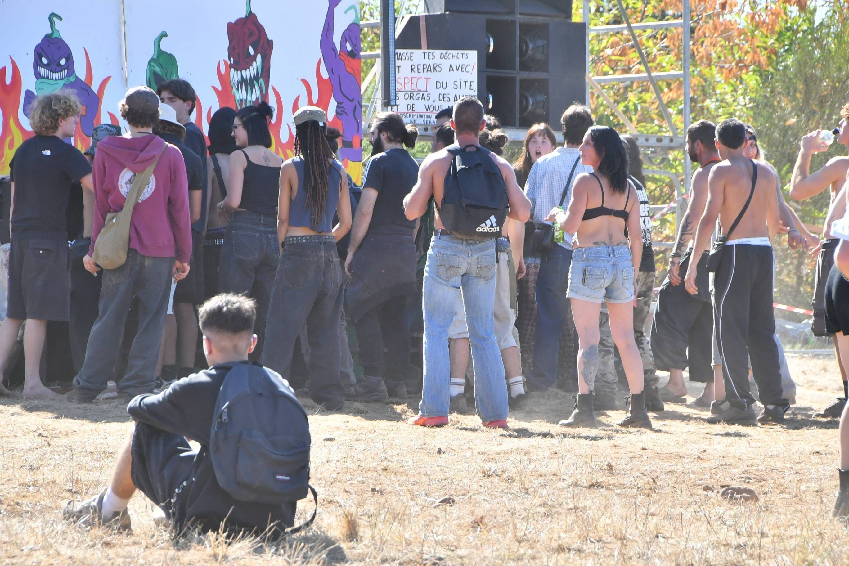 Aude : une rave party rassemble 2 000 personnes sur un site r&eacute;cemment touch&eacute; par un incendie