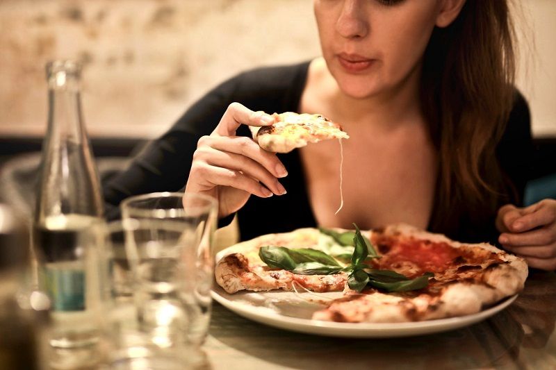 Ce que votre façon de manger révèle sur votre caractère | So Busy Girls