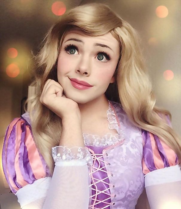 Cet homme se déguise en Princesses Disney et il sait tellement bien se maquiller que le résultat est impressionnant ! | So Busy Girls