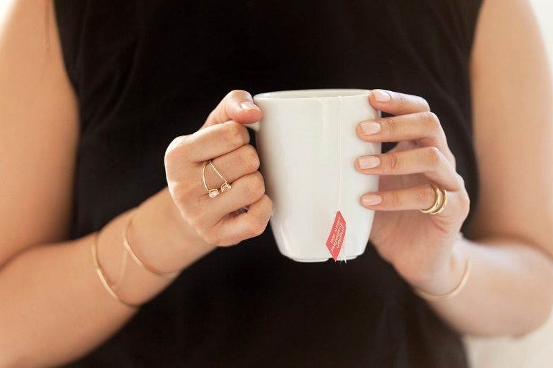 Voilà pourquoi vous ne devez surtout pas boire de boisson trop chaude | So Busy Girls