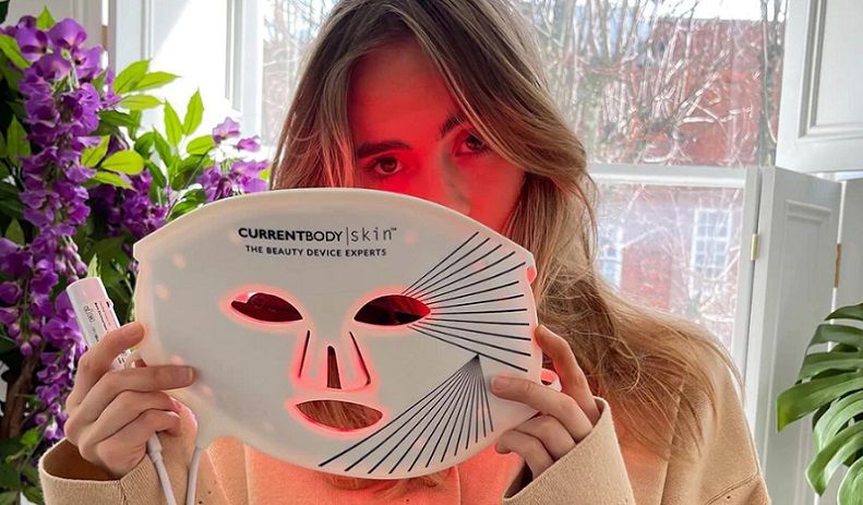 3 bonnes raisons de craquer pour le masque anti-âge de photothérapie LED CurrentBody Skin | So Busy Girls