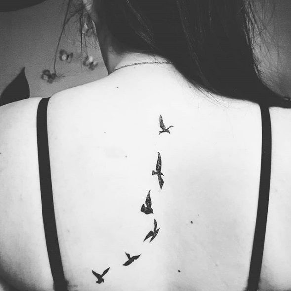 22 tatouages sexy (et totalement inattendus) à vous faire dans le dos | So Busy Girls