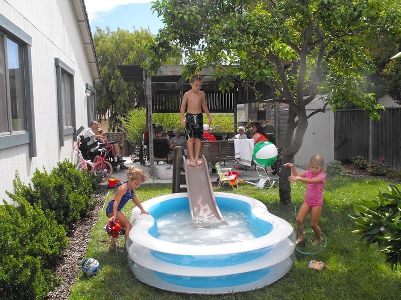3 astuces pour bien entretenir une piscine gonflable et la garder plus longtemps | So Busy Girls