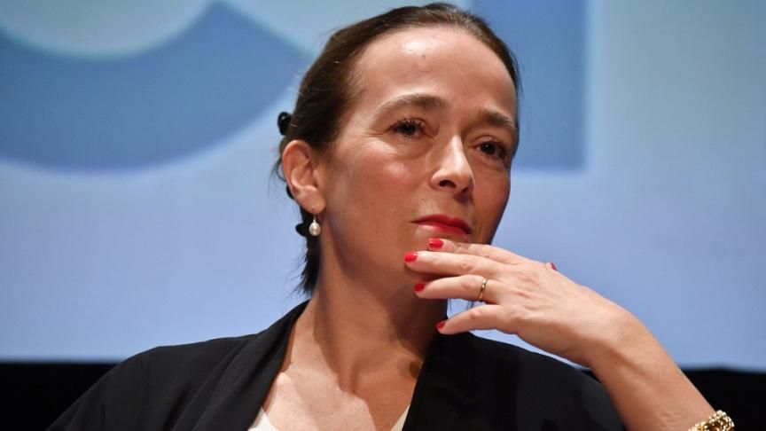 Neutralité de l’audiovisuel public : Delphine Ernotte juge le débat « légitime » et relance la discussion nationale | So Busy Girls