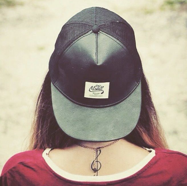 17 tatouages sur la nuque qui vont vous inspirer | So Busy Girls