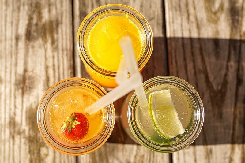4 boissons qu’on devrait tous avoir au frais pour l’été | So Busy Girls