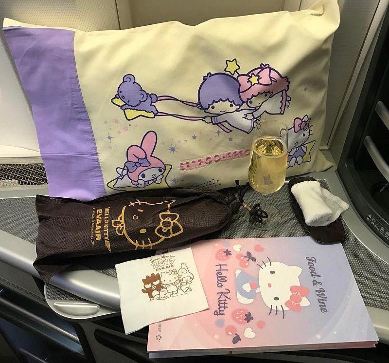 Un avion Hello Kitty pour un vol complètement kawaii : les fans vont adorer ! | So Busy Girls