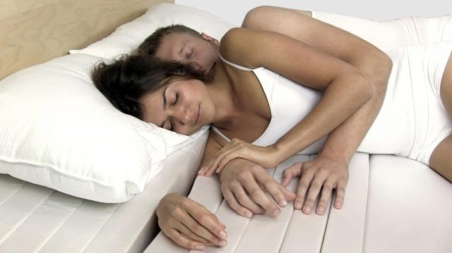 Un lit qui vous permet de vous câliner | So Busy Girls