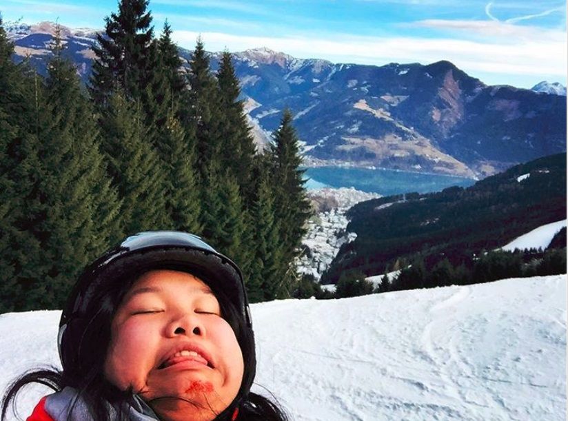 Elle fait le buzz sur Instagram avec ses photos de voyage et surtout sa pose trop drôle | So Busy Girls