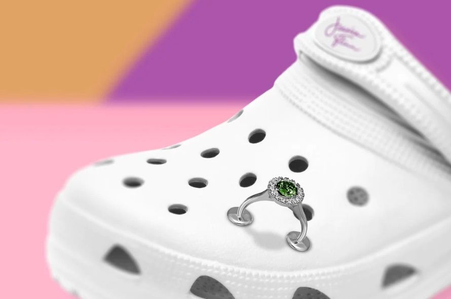 Les bagues de fiançailles pour Crocs, la tendance originale et totalement inattendue !