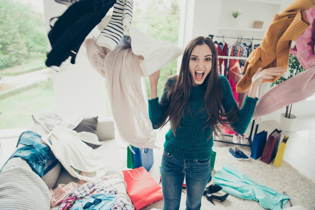 bazar-chambre-vetements