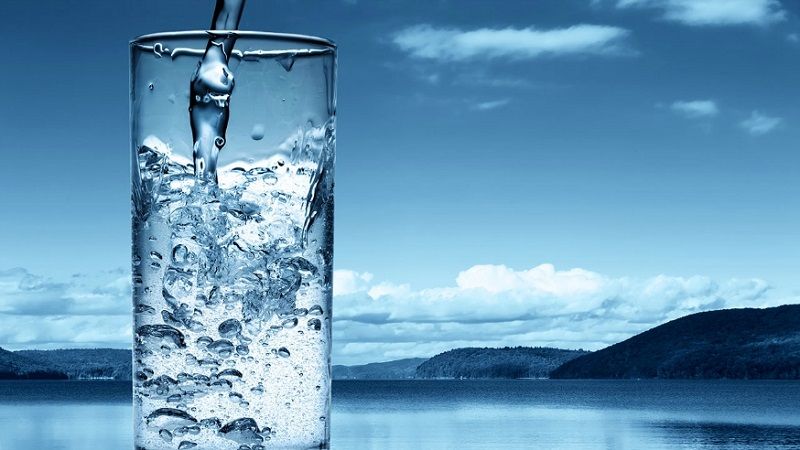 1) S'HYDRATER POUR ÊTRE EN FORME | So Busy Girls