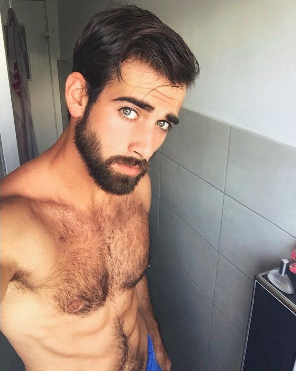 Les 21 selfies masculins les plus sexy de l'année vont vous donner très chaud | So Busy Girls