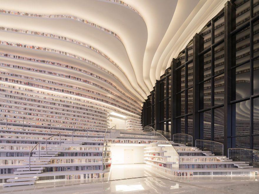 Cette bibliothèque contient plus d'1,2 million de livres et sa structure unique est tout simplement époustouflante | So Busy Girls