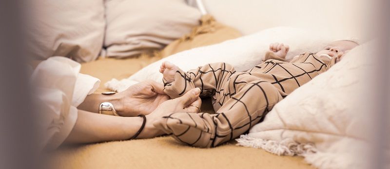 bebe-pyjama-chaussettes