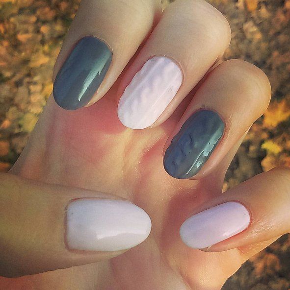 Gris foncé, rose pâle, l'association fonctionne très bien dans ce joli nail art ! | So Busy Girls