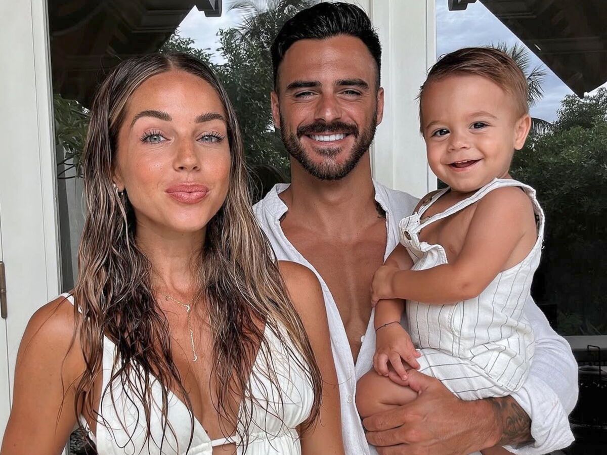 On a pris la décision de partir : ce célèbre couple d’influenceurs quitte Dubaï en urgence avec son enfant